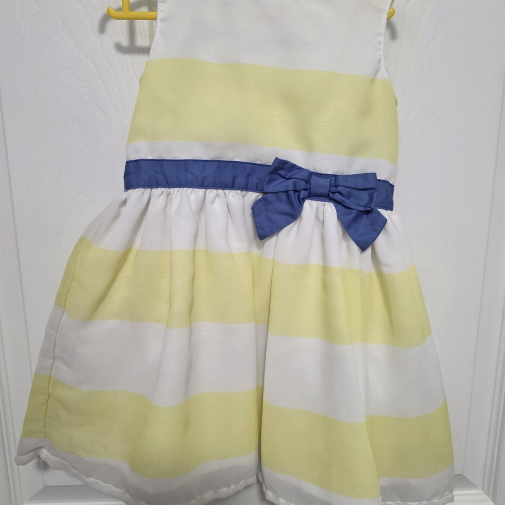 EUC Carter's Yellow and White Dress with Blue Accent